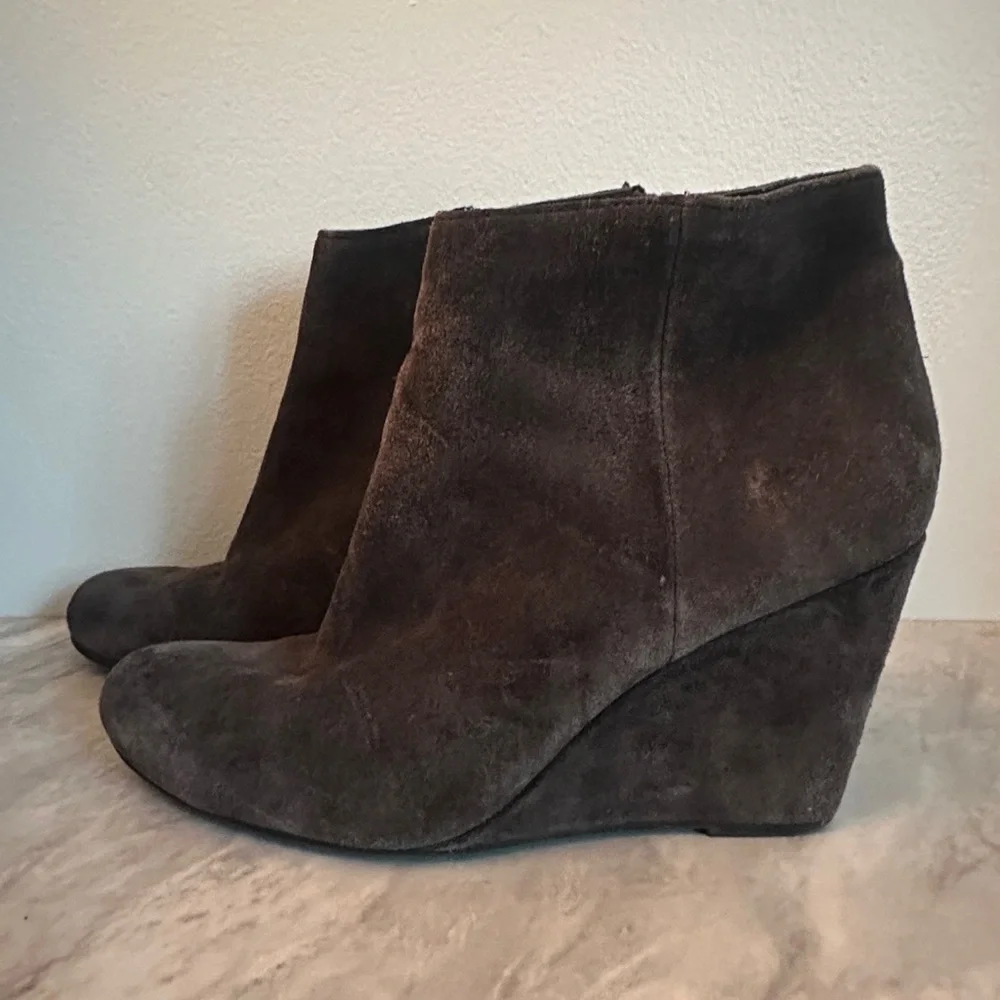 Dolce Vita Suede Wedge Ankle Boots Women’s Size 9 - Picture 1 of 5